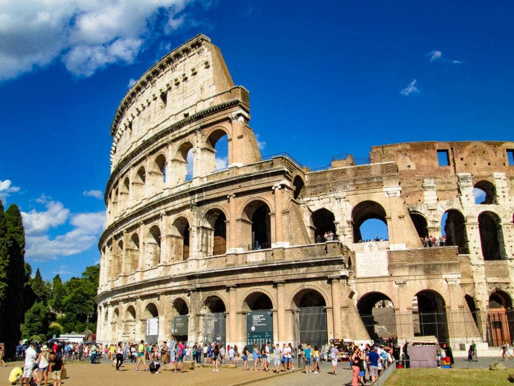 Planning a trip to Rome soon? Be sure you have read our list of 21 Things You Need to Know Before Visiting Rome before you go. This complete list will let you in on all the tips you need to know before going, like why you shouldn't order a cappuccino after 11. #rome #triptorome #visitrome #romevacation #italy #guidetorome