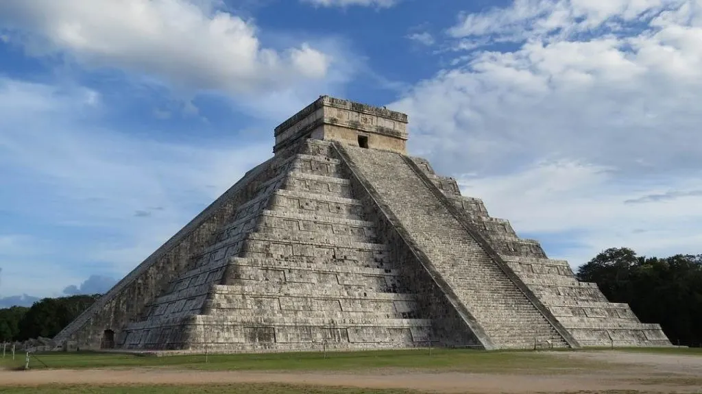 chichen itza is one of the most popular things to do in Riviera Maya