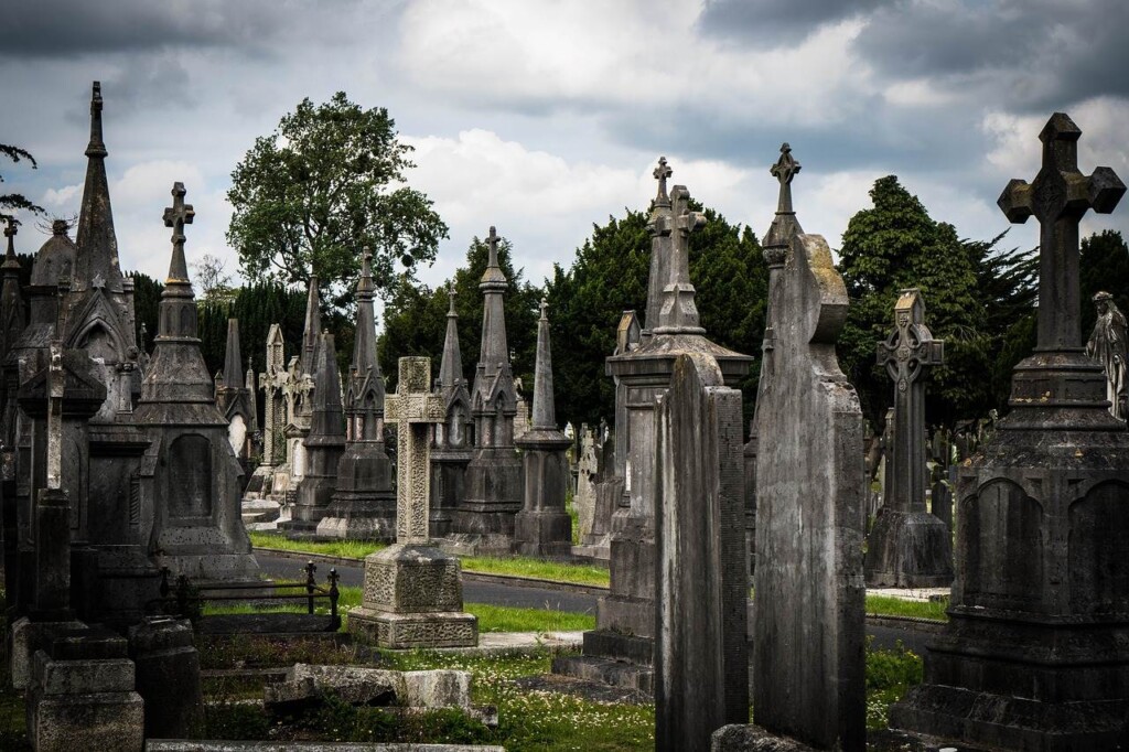 Glasnevin Cemetery-one of the free things to do in Dublin