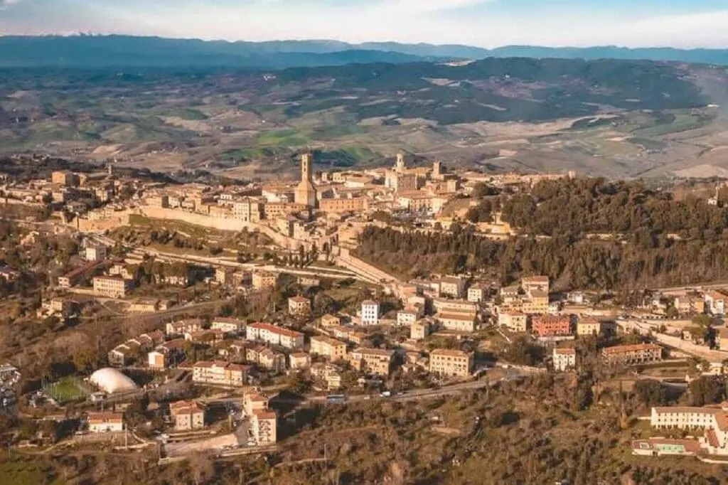 Towns in Tuscany-Pontedera