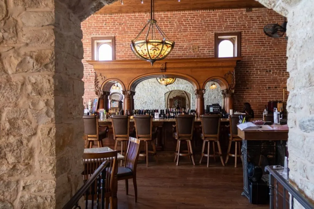 Restaurants in Granbury, TX-Farina's Winery