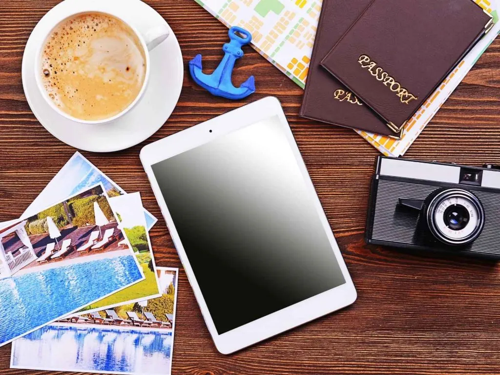 electronic gifts for travel lovers