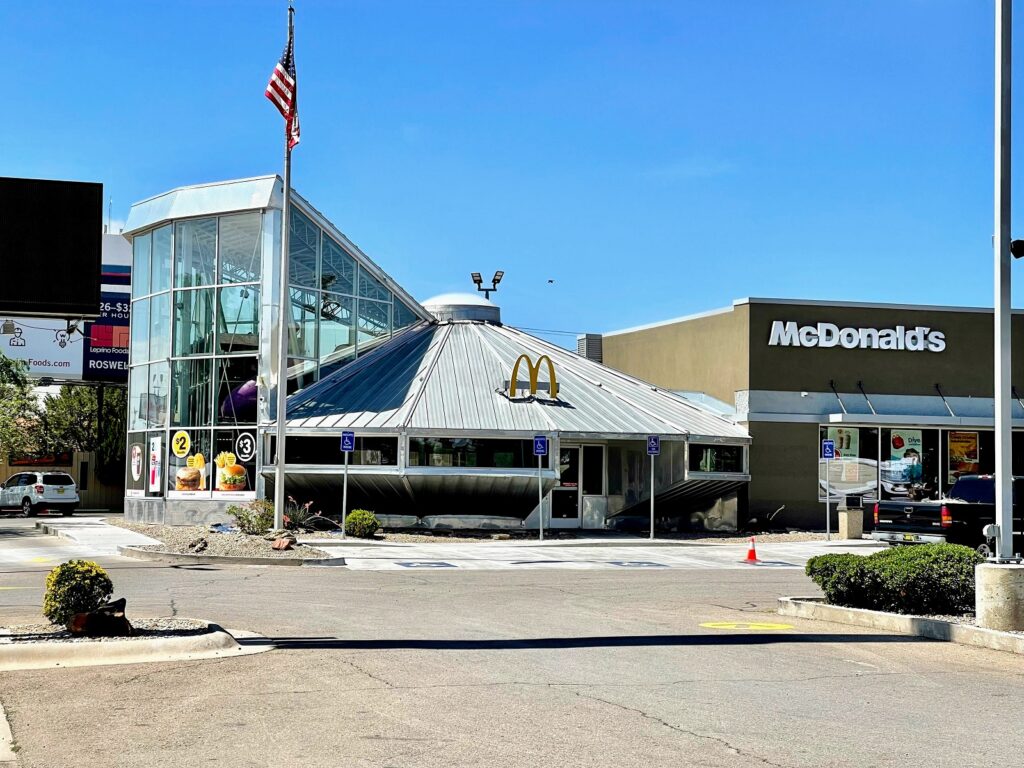 McDonalds in Roswell shaped like a flying saucer