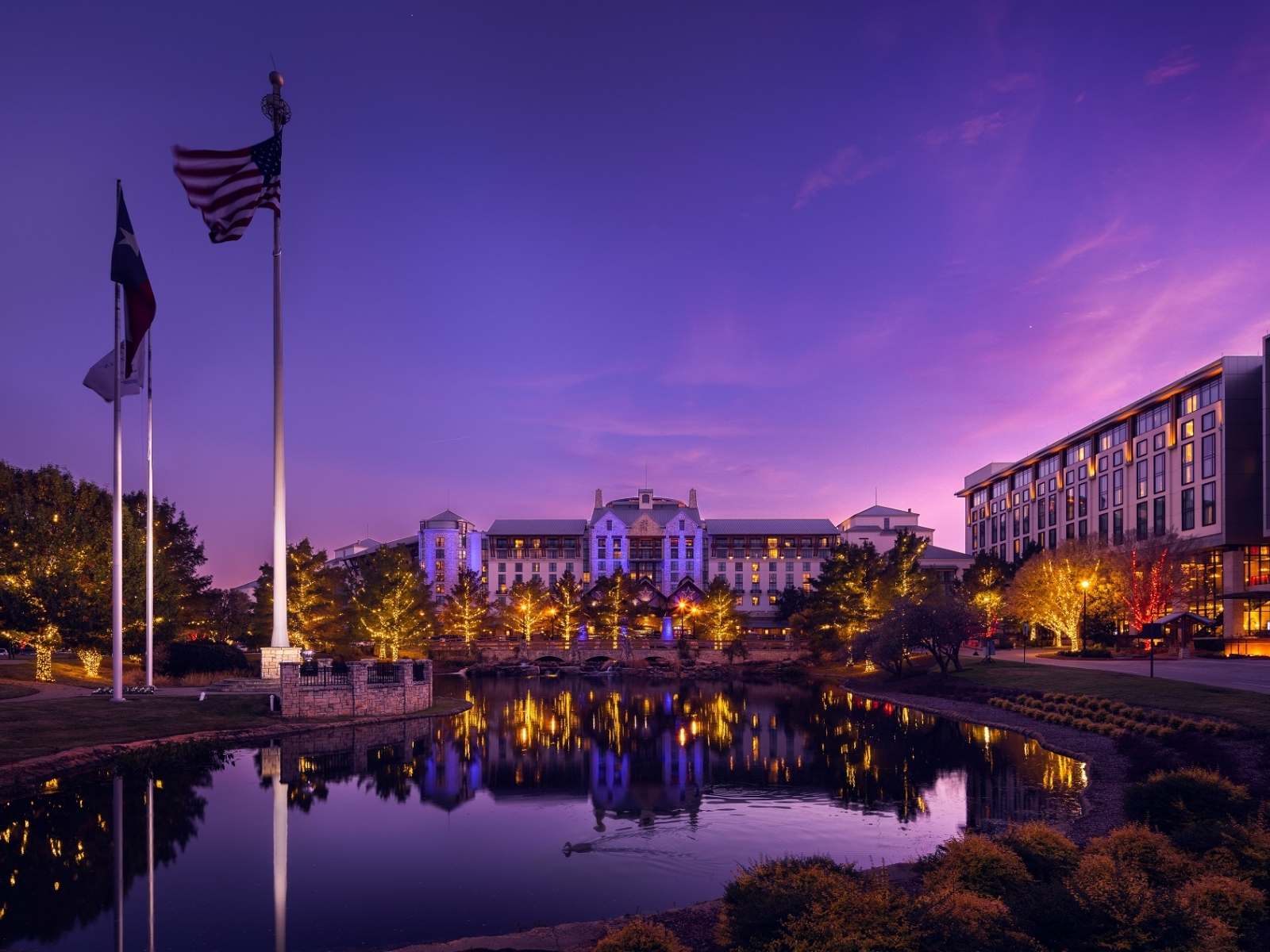 gaylord-texan-christmas-15-reasons-to-visit-that-texas-couple