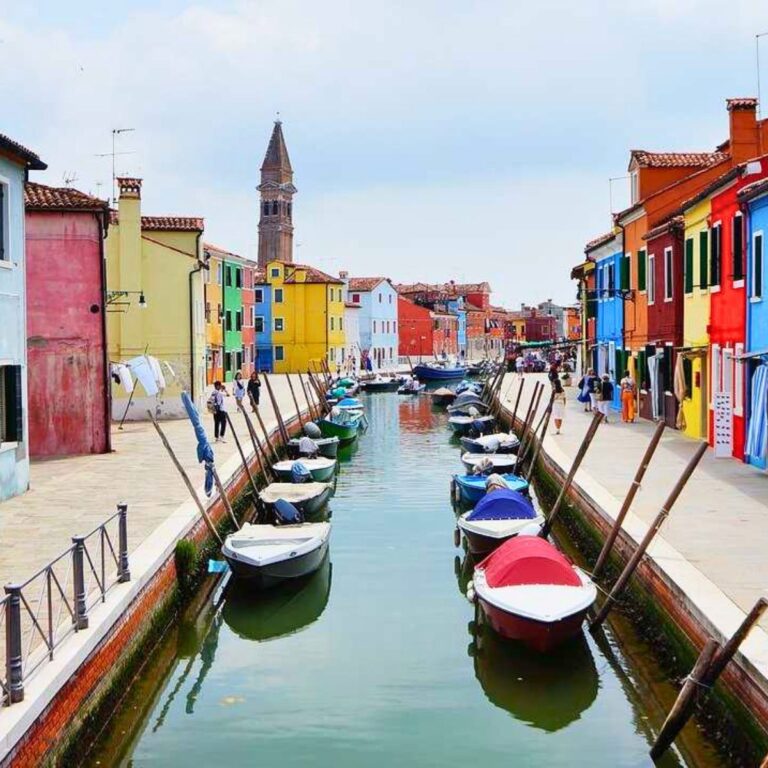 Burano, Italy: 14 of the Best Things to Do In Burano