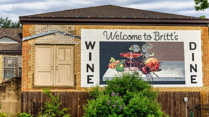 exterior of Britts Wine & Dine